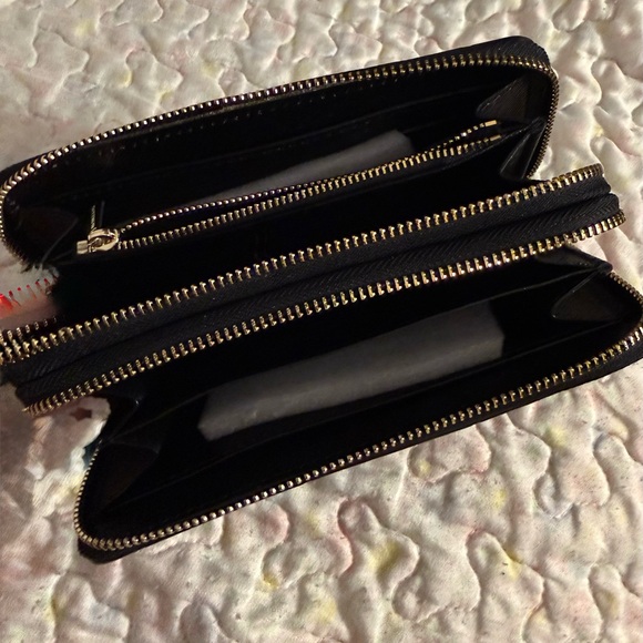 Michael Kors Black Embossed Wallet with Gold MK Logo - Picture 2 of 4